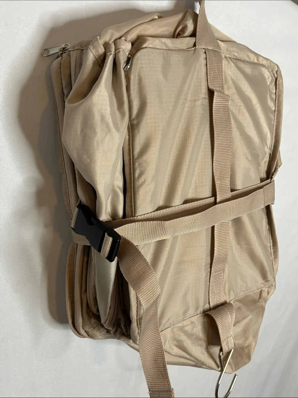 EUC Hanging Compression Closet for Travel or Organization